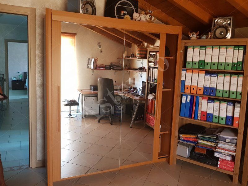 Mobiletto porta stampante a due ante 65x50x65 in laminato grigio - Aste  Giudiziarie - Vendite Giudiziarie - Vendite Fallimentari - Aste  Fallimentari - AstExpO